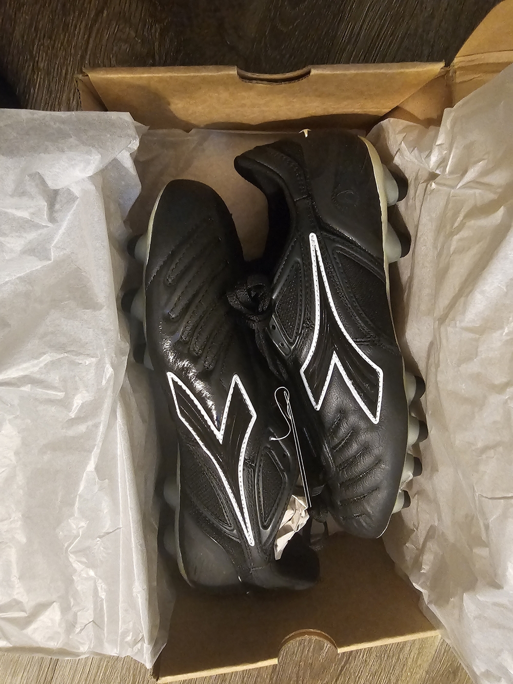 NEW Women's Maracana Black Soccer Cleats with White Accents